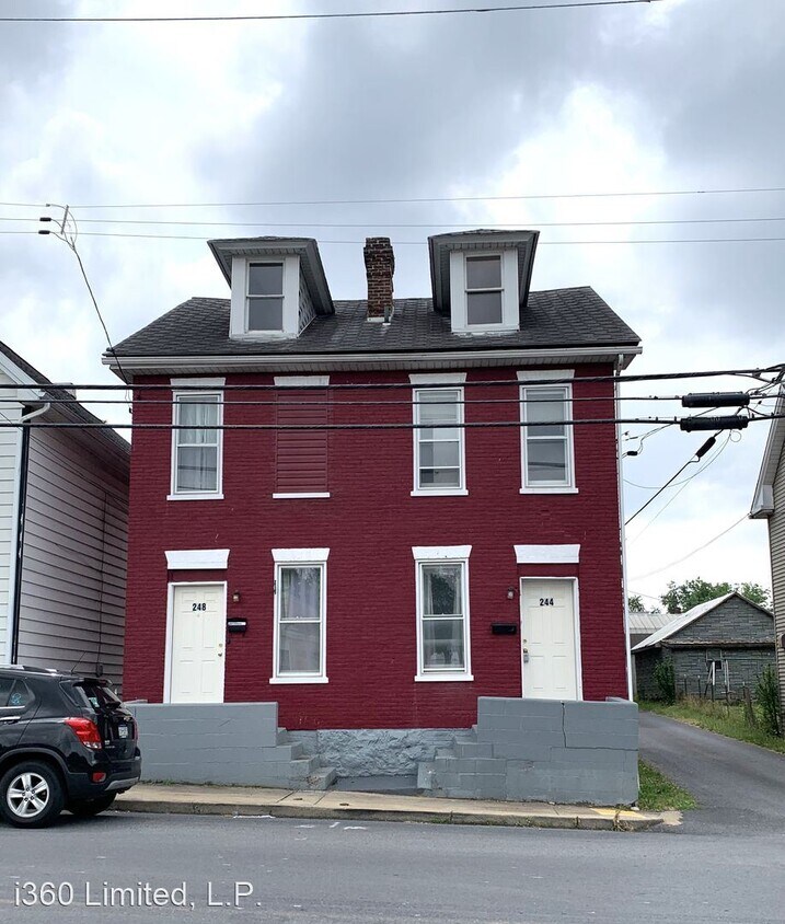 244 E McKinley St, Chambersburg, PA 17201 House Rental in
