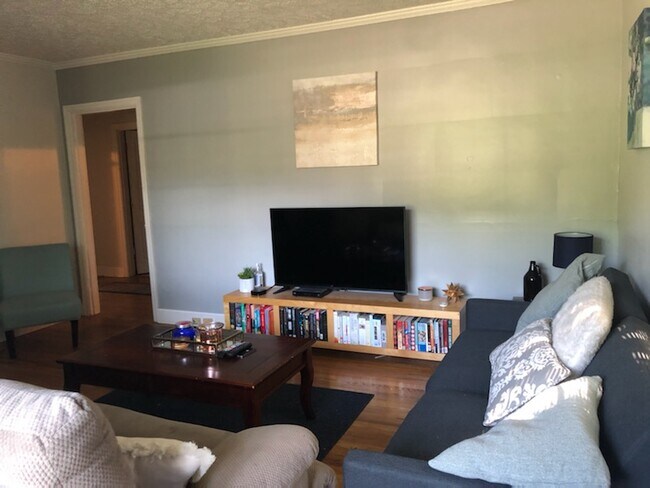 Living Room - 3133 Long Blvd