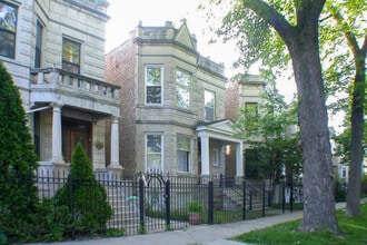 Building Photo - 2036 N Sawyer Ave