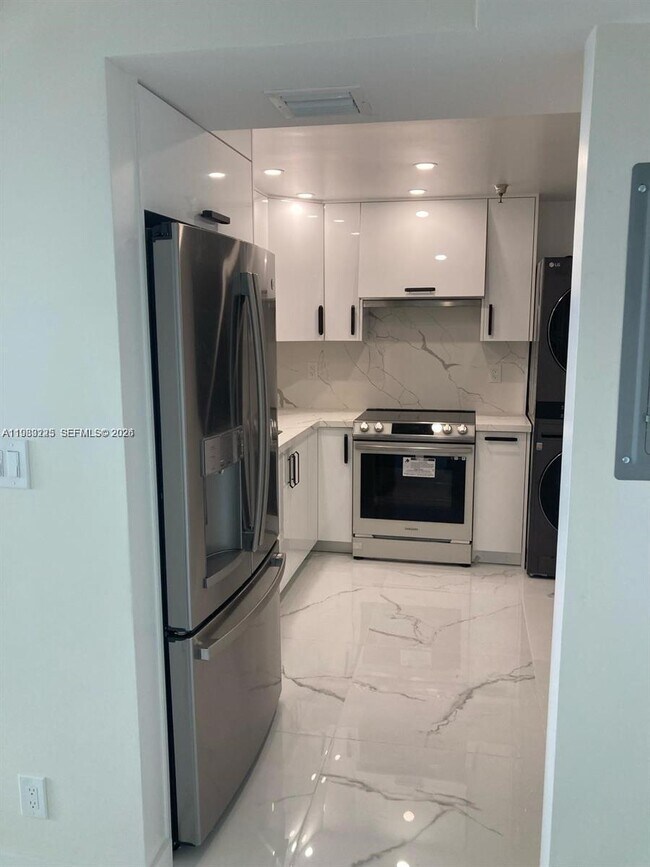 Foto del edificio - 290 174th St St