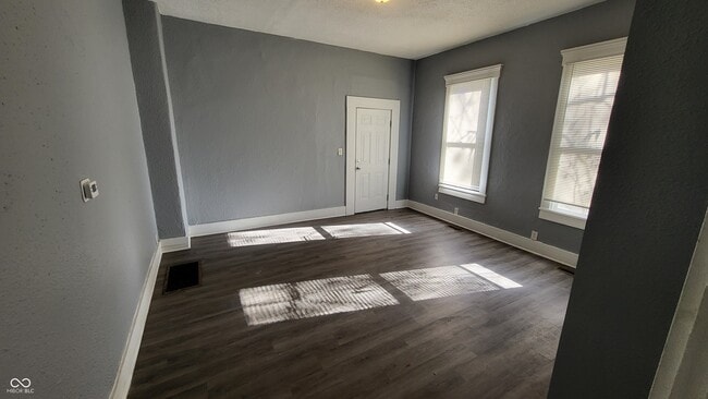 Building Photo - 1122 S Dearborn St