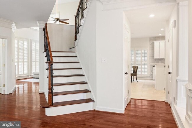 Building Photo - 730 Crisfield Way