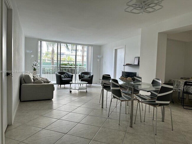 Foto del edificio - 18041 Biscayne Blvd