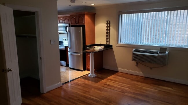Foto del edificio - 3656 New Hampshire Ave NW