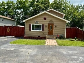 Building Photo - 24633 W Passavant Ave