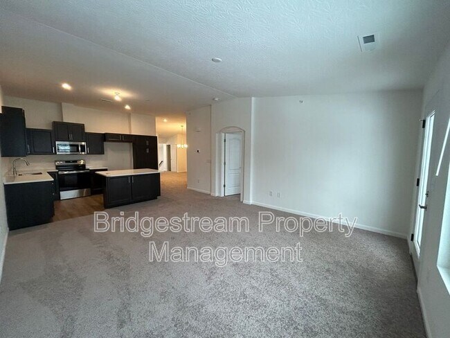 Foto del edificio - 2752 Amberwood Lane