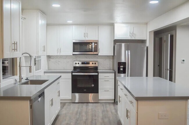 Foto del edificio - 22917 76th Ave W