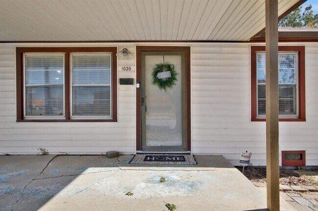 Building Photo - 1030 S Edgemoor St
