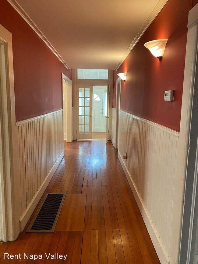 Building Photo - 2 br, 2 bath House - 1406 Cedar St