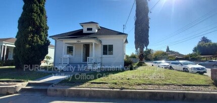Building Photo - 304 Stanford Ave