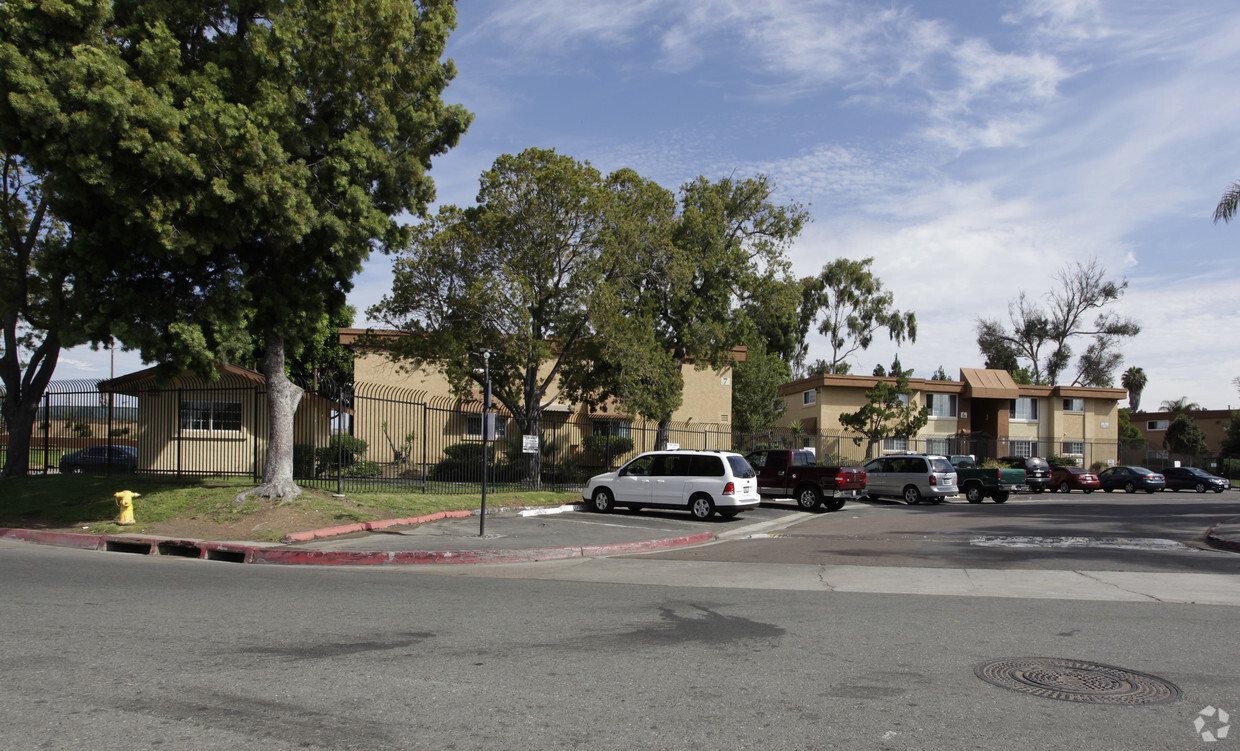 Building Photo - Park Villas Apartments