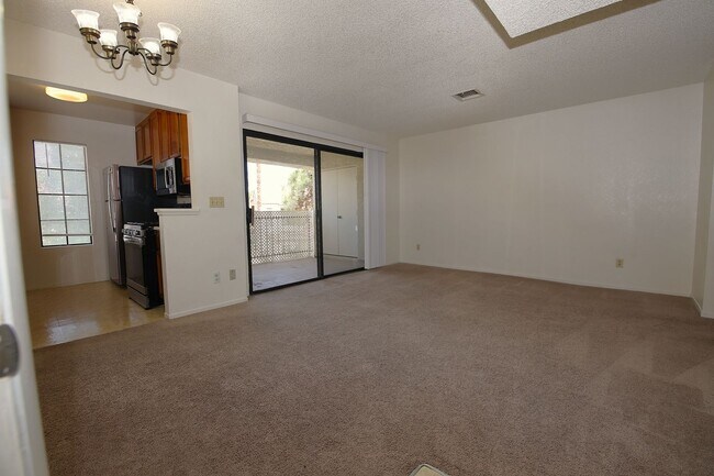 Building Photo - 4742 Nara Vista Way