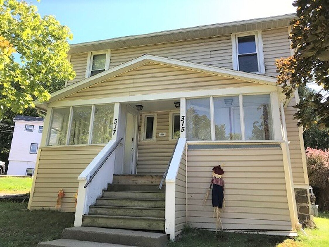 317317 Hillview Pl Unit 317, Ithaca, NY 14850 Room for Rent in