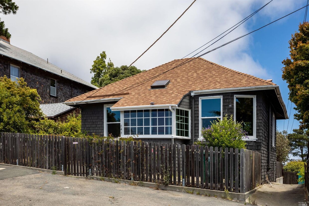 Primary Photo - 748 Golden Gate Ave