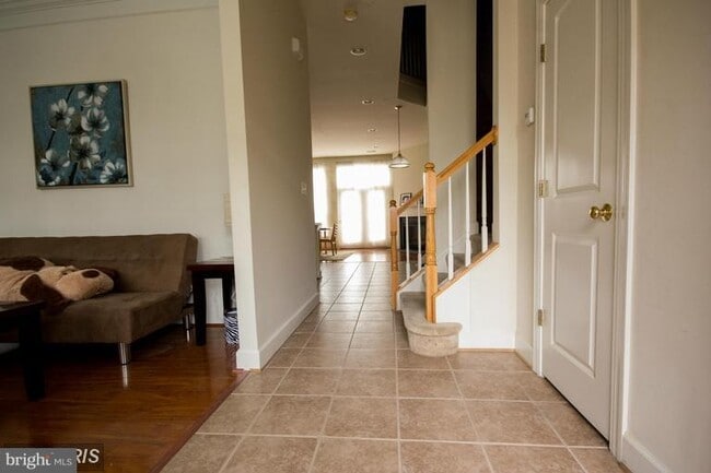 Building Photo - 23923 Catawba Hill Dr