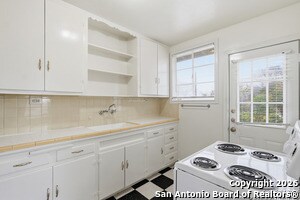 Foto del edificio - 323 E Melrose Dr