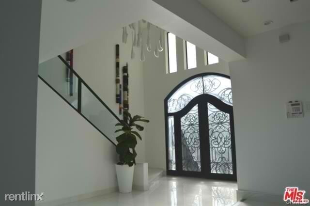 Building Photo - 2100 Hercules Dr