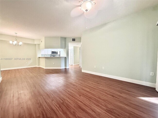 Foto del edificio - 3020 Alcazar Pl