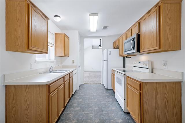 Building Photo - 813 Cooper Ln
