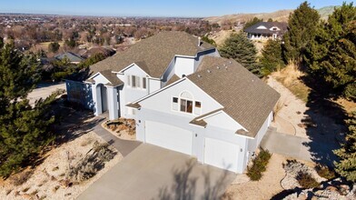 Building Photo - 6491 N Hillsboro Pl