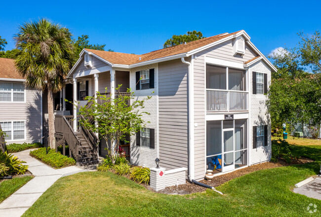 Apartamentos con vista más cercana al patio - Providence at Palm Harbor