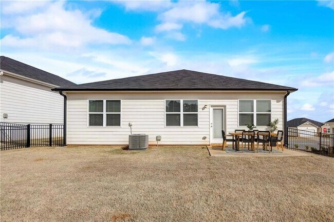 Building Photo - 257 Bur Oak Bend