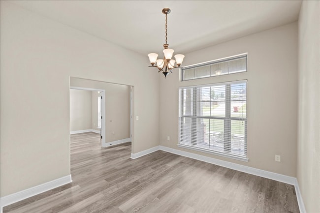Building Photo - 515 Vale Loop