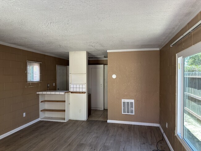 Foto del edificio - 1324 Del Rey Ave