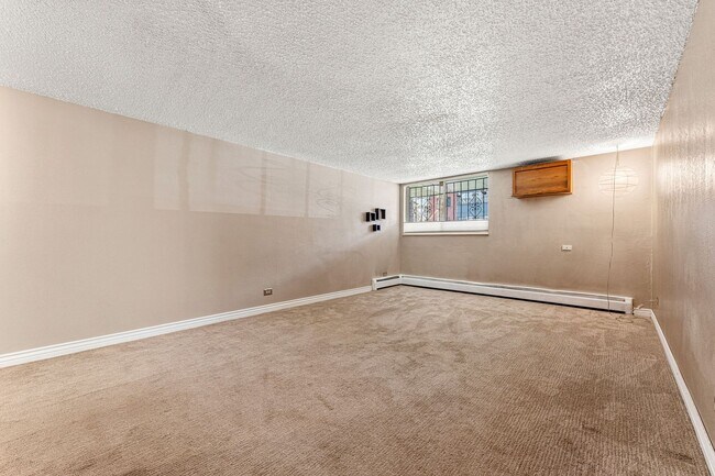 Foto del edificio - Governor's Park Condo