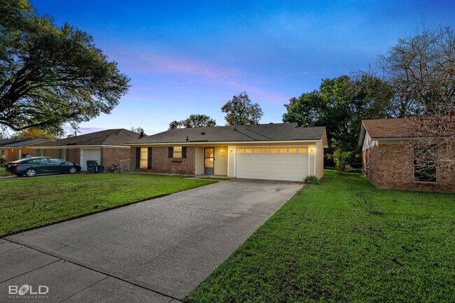 Foto del edificio - Charming 3-bedroom, 2-bath home in vibrant Bossier City, LA!