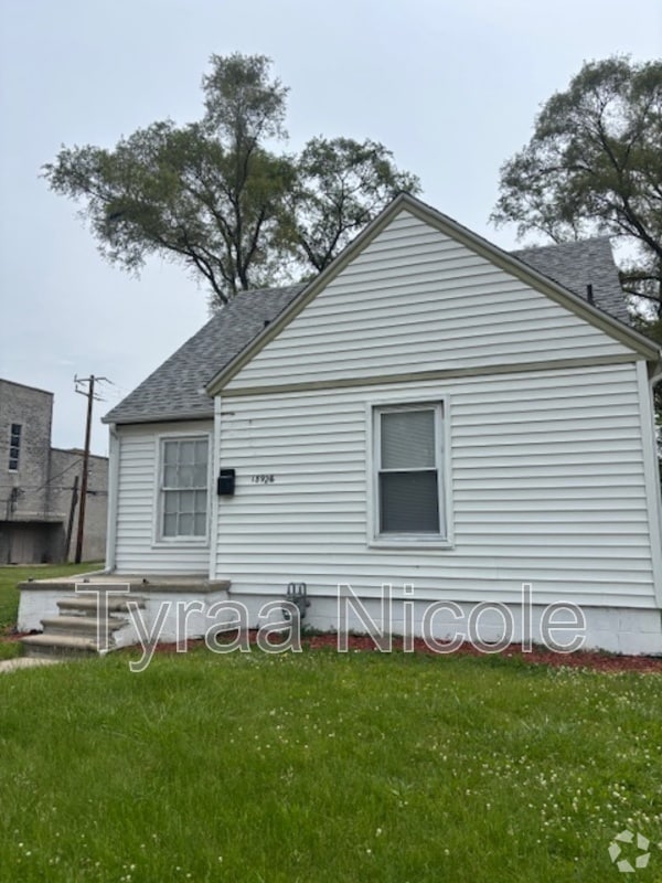 Building Photo - 18926 Fleming St