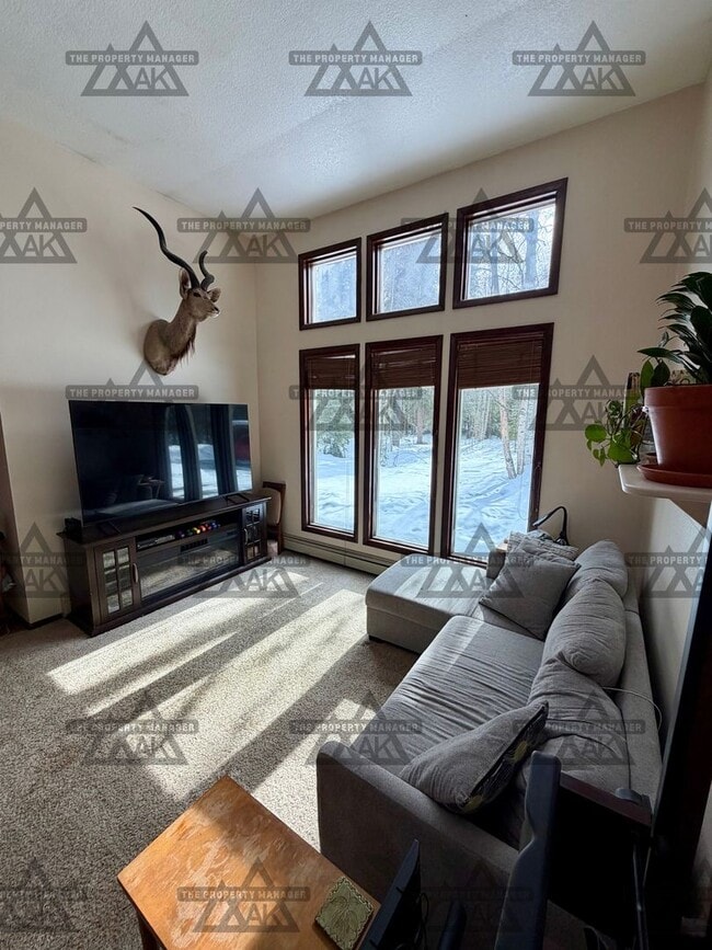 Building Photo - Spacious North Pole Home | 3 Bed, 2 Bath | Fenced Yard + Pet Friendly