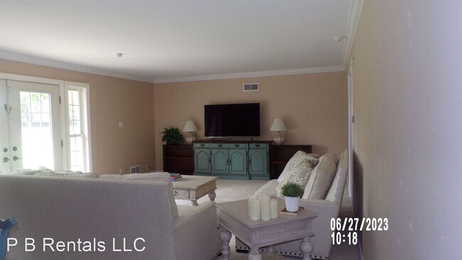 Foto del edificio - 3 br, 2 bath House - 1116 NW Cherry Avenue