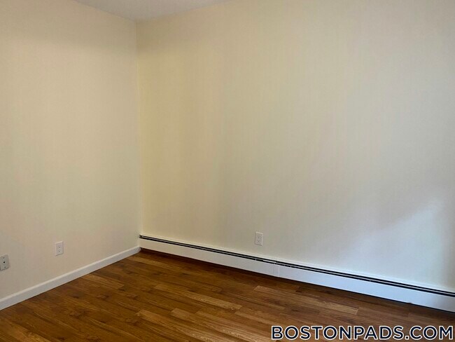 Foto del edificio - 70 S Huntington Ave