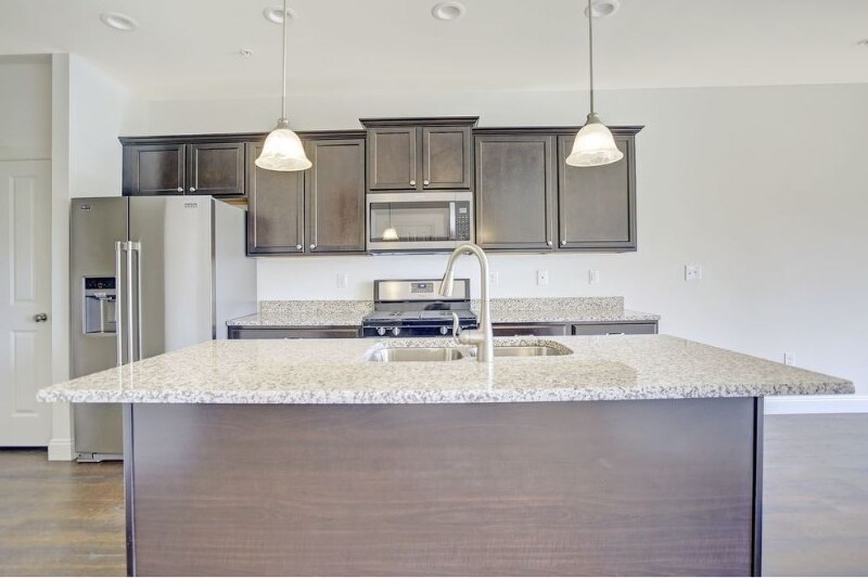 Primary Photo - 5300 Mendenhall Dr.