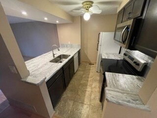 Foto del edificio - 532 Topaz Ln