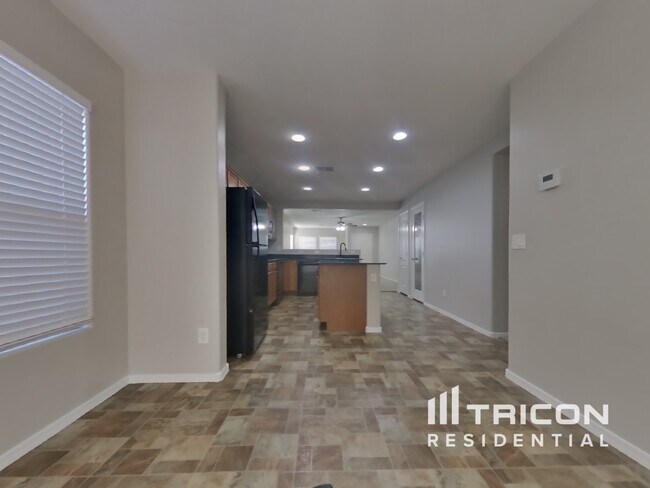 Foto del edificio - 6320 W Sophie Ln