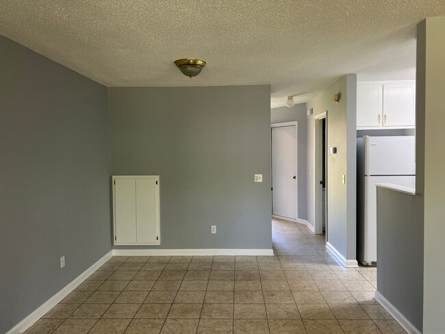 Foto del edificio - 113 Pineridge Dr