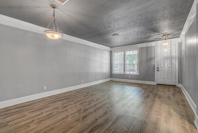 Building Photo - 16806 Ivy Wild Ln