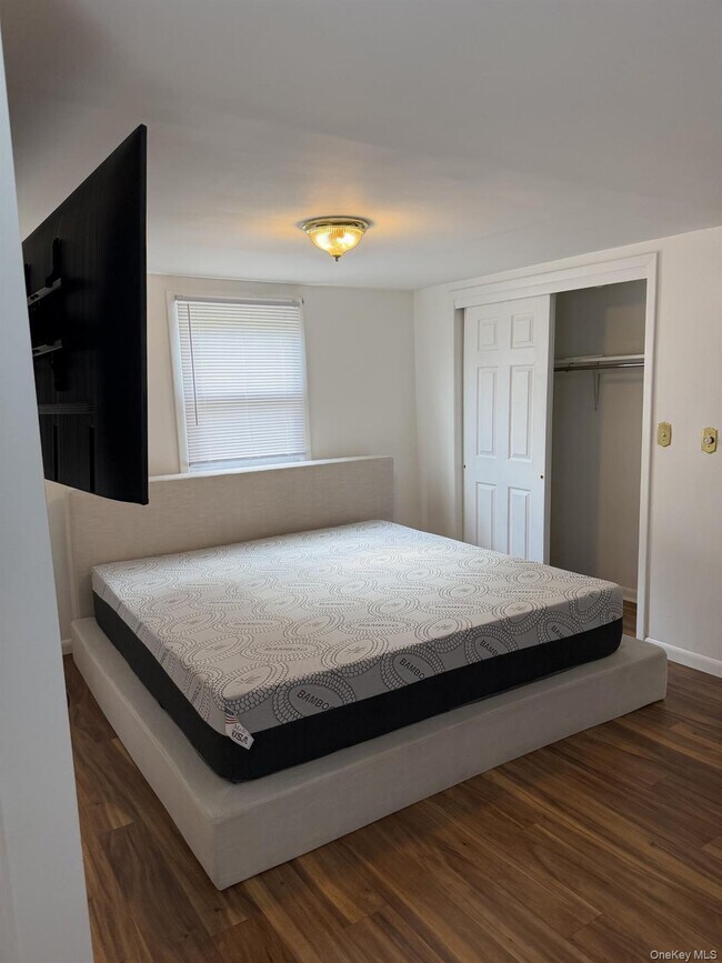 Foto del edificio - 13 Cedarwood Dr