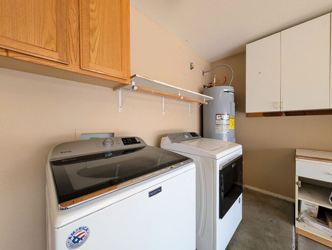 Building Photo - 15746 W Elm St