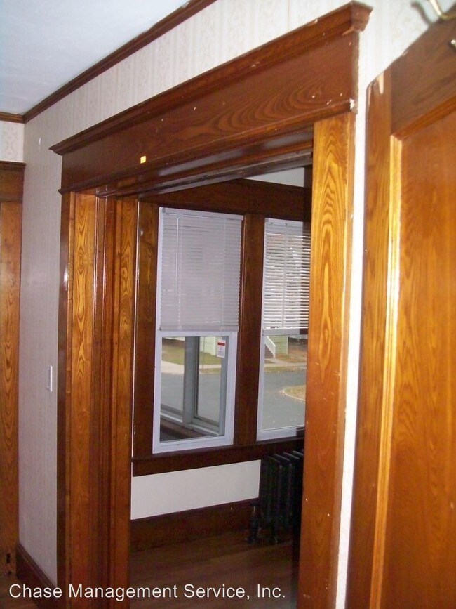 Foto del edificio - 51-53 Westford Cir