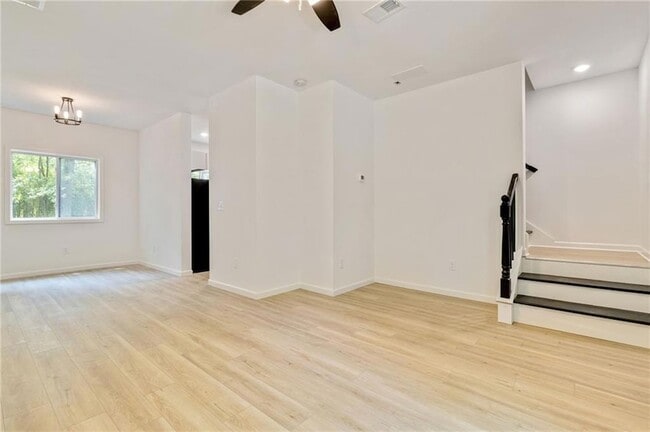 Building Photo - 87 Hennon Dr NW