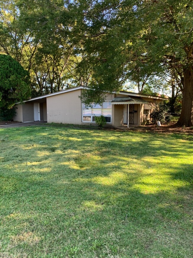 Foto del edificio - 1400 E Audubon Rd