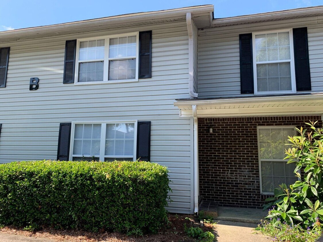 Primary Photo - 1 Bedroom Townhome in West Ashley