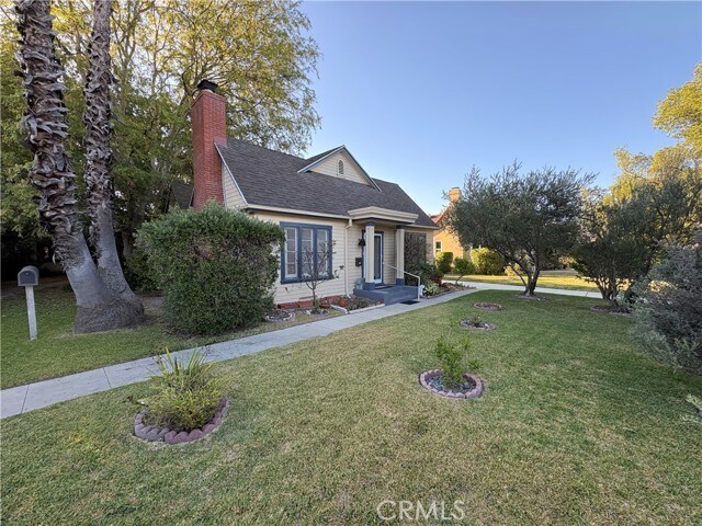 Foto del edificio - 894 S Los Robles Ave