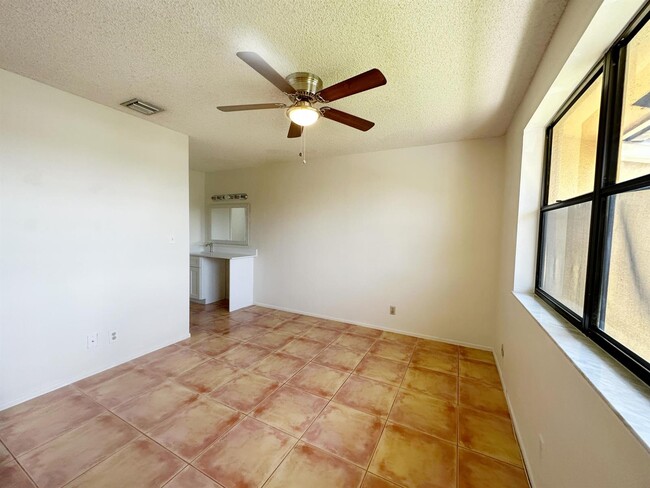 Foto del edificio - 11453 NW 39th Ct