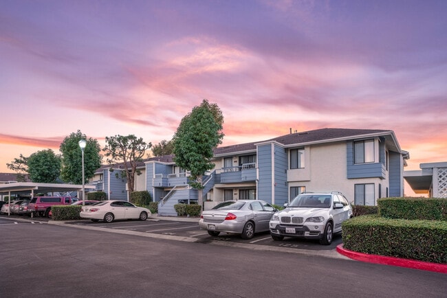 Foto del edificio - Pacific Pointe Apartments