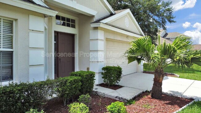 Foto del edificio - 7603 Crescent Palm Dr