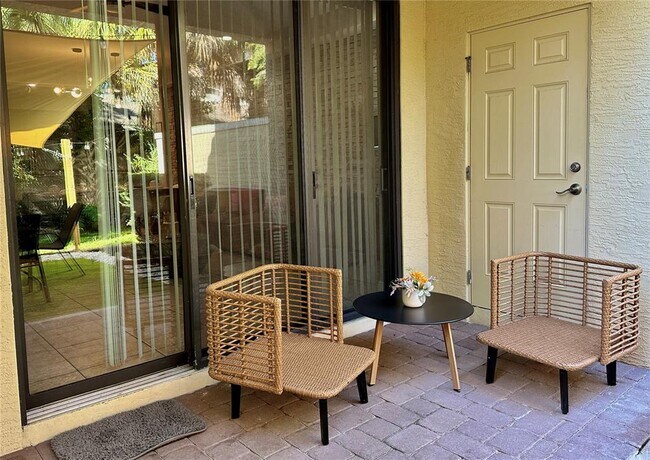 Foto del edificio - 8111 Roseville Blvd